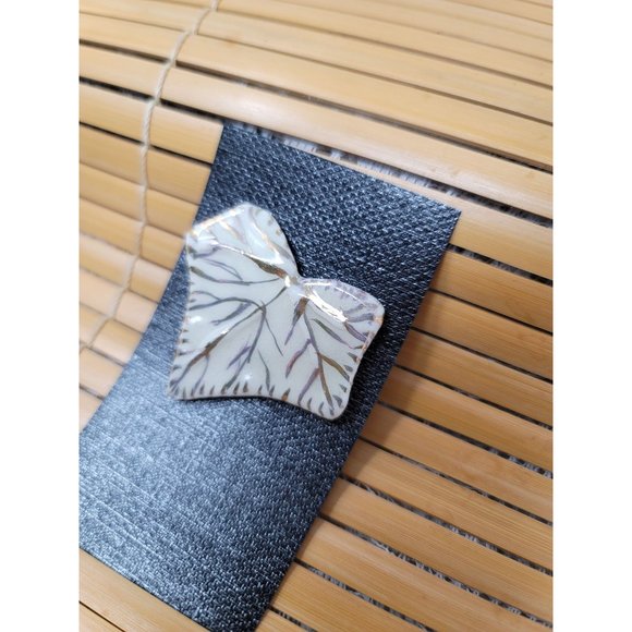 Handmade Porcelain Gold Leaf Pin Brooch - Picture 2 of 4
